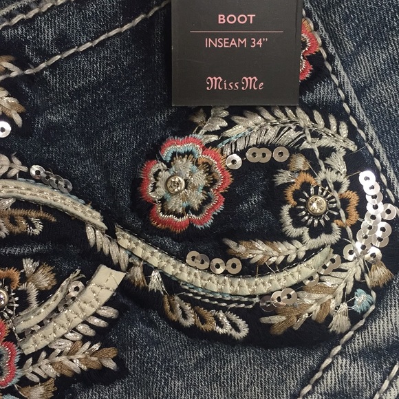 Miss Me Boot Cut Jeans - Picture 4 of 4